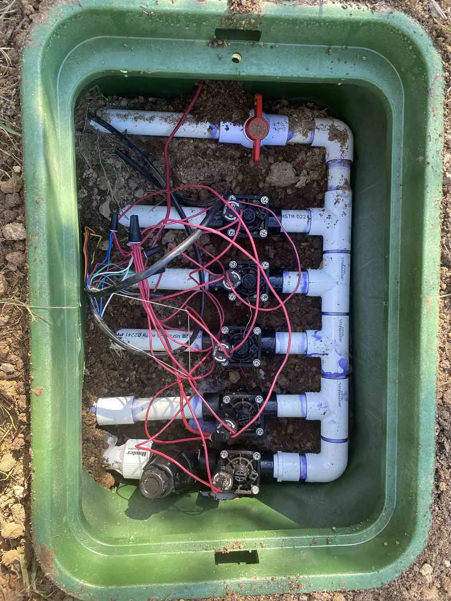 Irrigation Installation project by Edge Effect Landscapes, photo 6