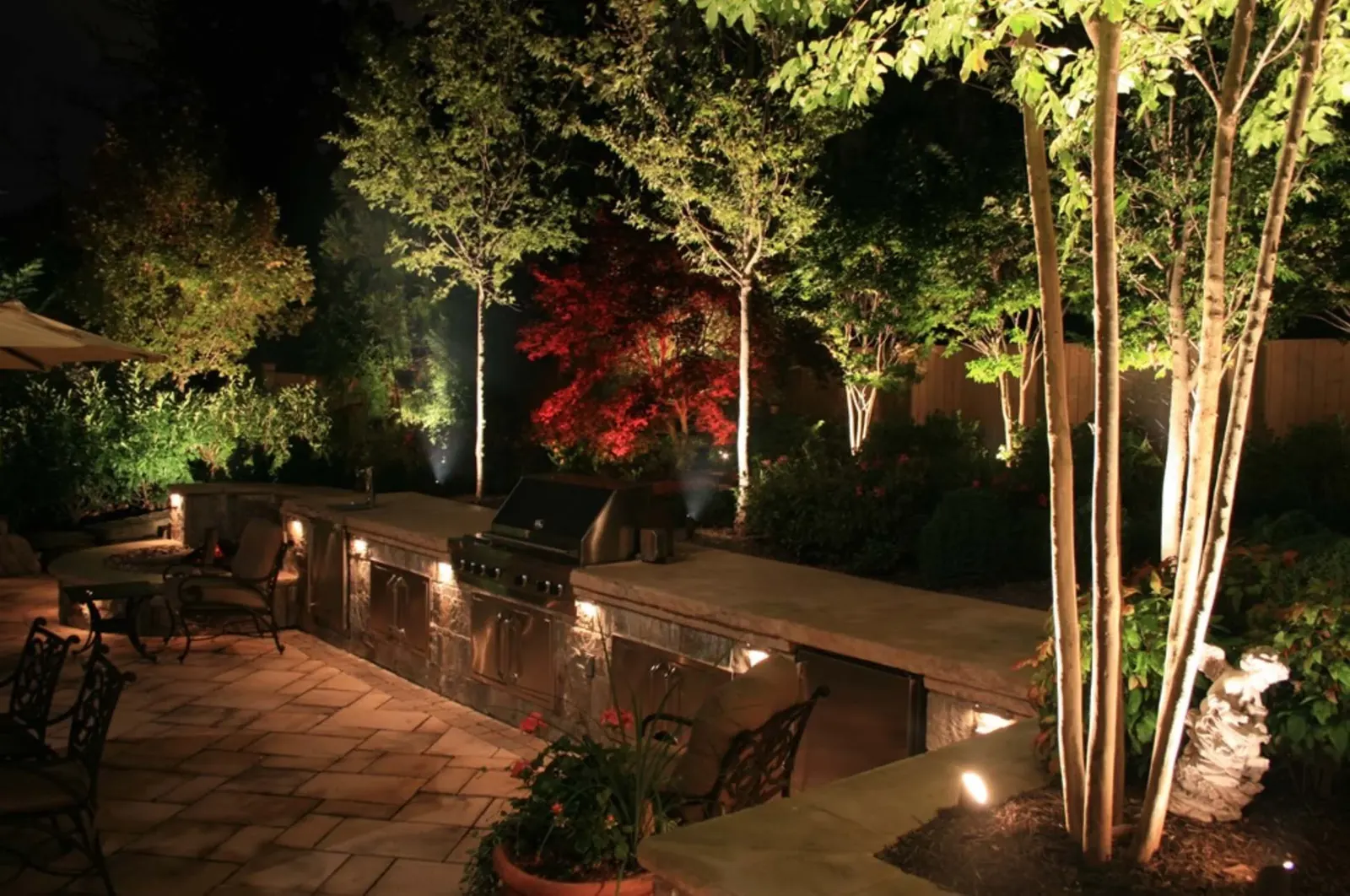 Landscape Lighting project by Edge Effect Landscapes, photo 2