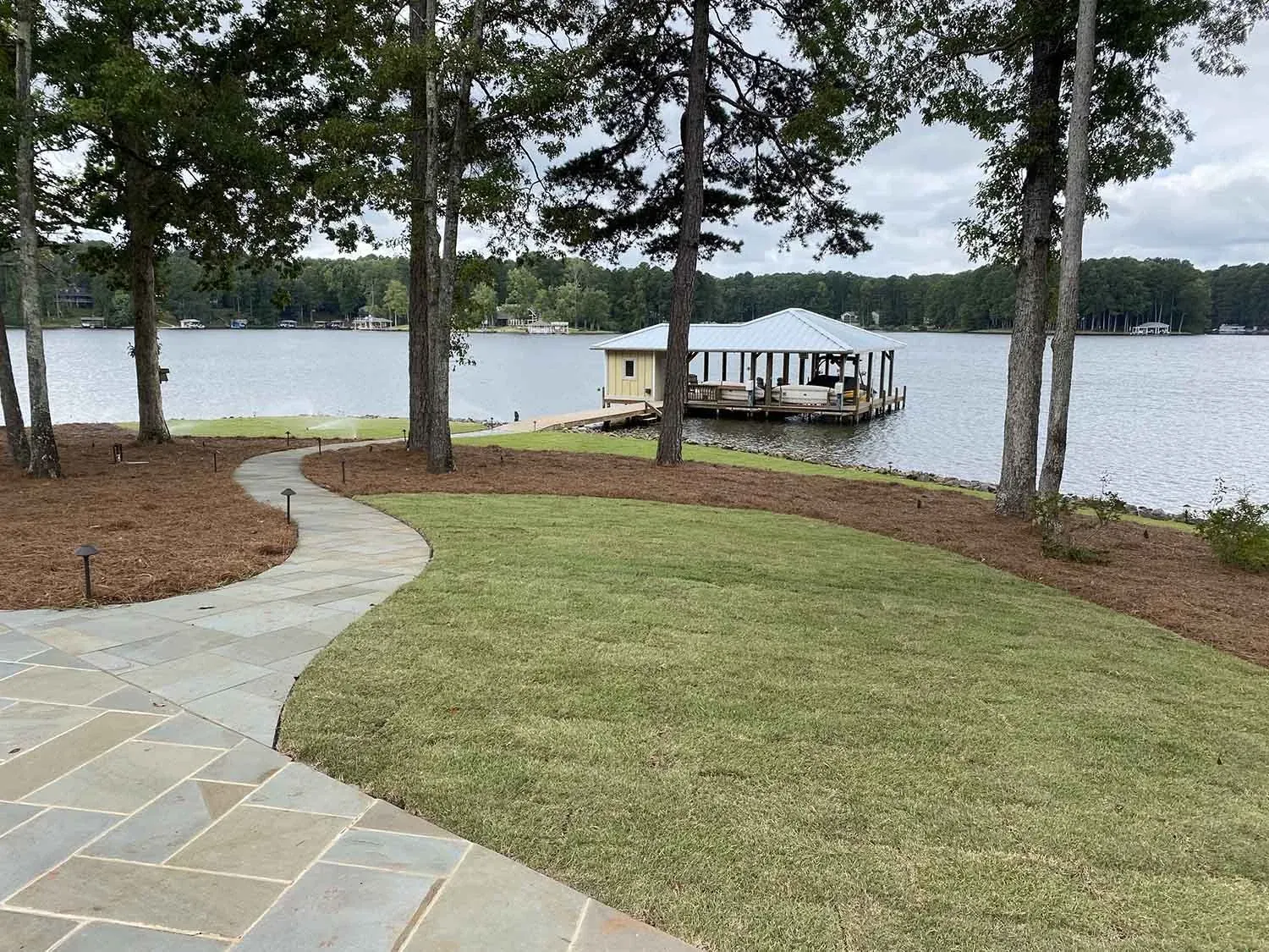 Landscape Installation project by Edge Effect Landscapes, photo 4