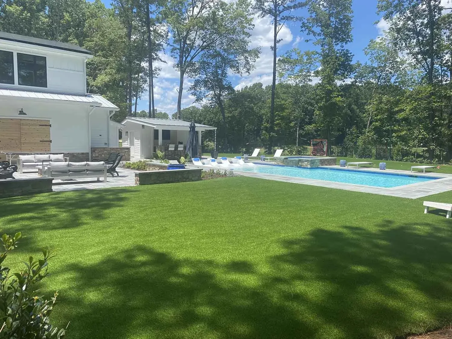 Landscape Installation project by Edge Effect Landscapes, photo 3