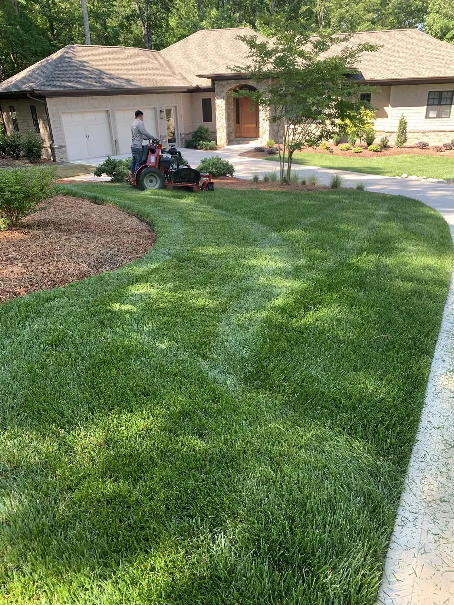 Landscape Installation project by Edge Effect Landscapes, photo 35