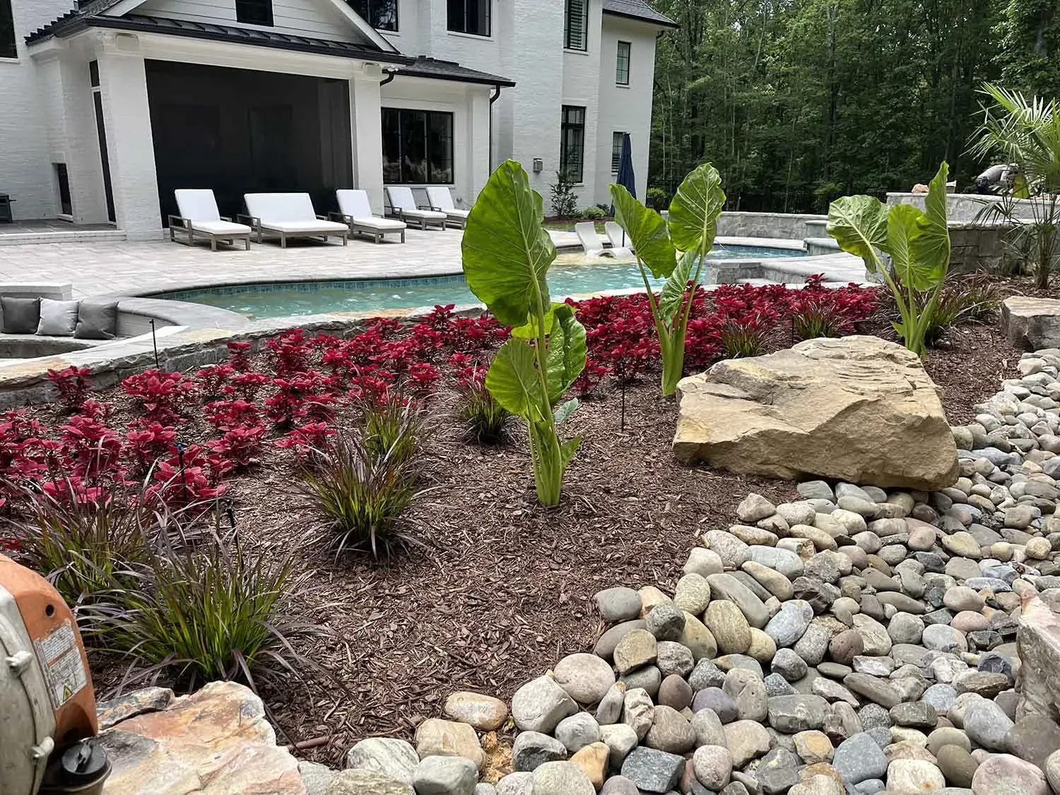 Landscape Installation project by Edge Effect Landscapes, photo 12